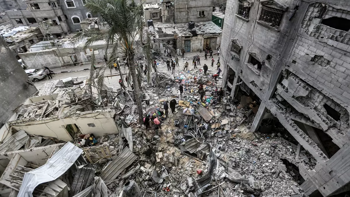 Gazze'de İsrail katliamı... Can kaybı 23 bin 708'e yükseldi