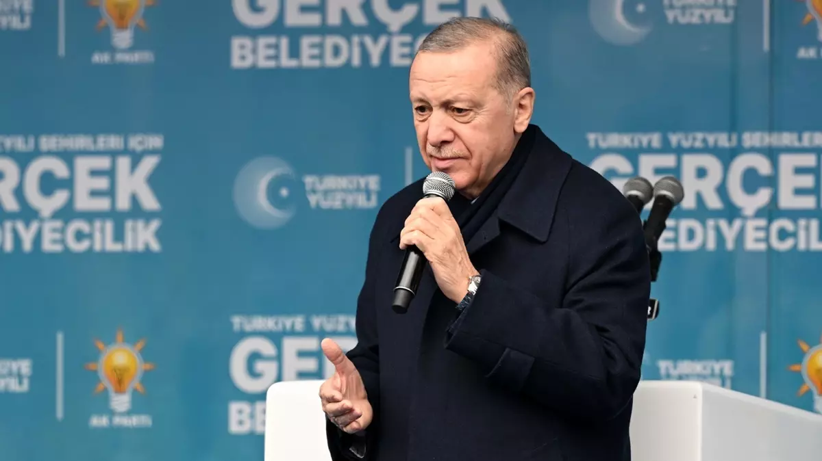 Cumhurbaşkanı Erdoğan'dan muhalefete aday tepkisi: Adaylarını bile belirleyemeyenlerden ülkeye hayır gelmez