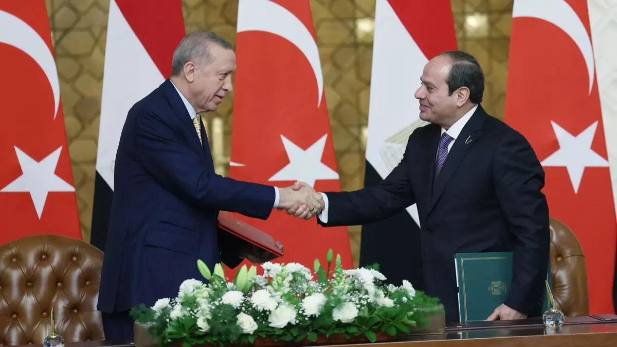 Kahire'de tarihi zirve! Cumhurbaşkanı Erdoğan: Ticaret hacmini 15 milyar dolara çıkaracağız