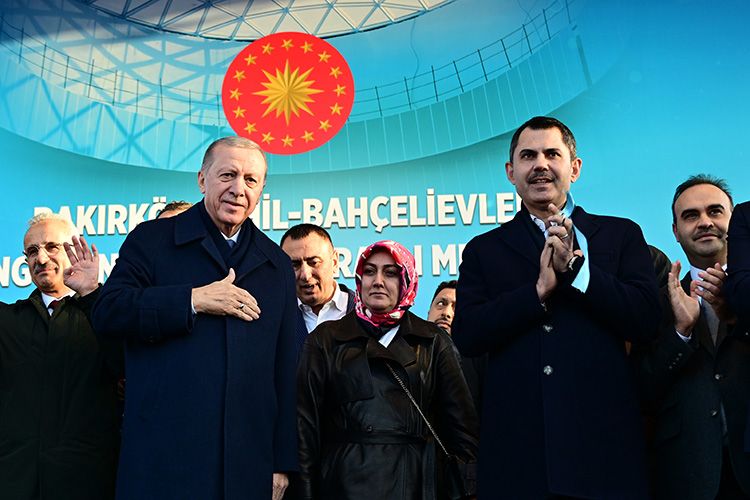 Cumhurbaşkanı Erdoğan: 5 yıl bitti, Büyükşehir Belediyesi kaç metro hattı yaptı?