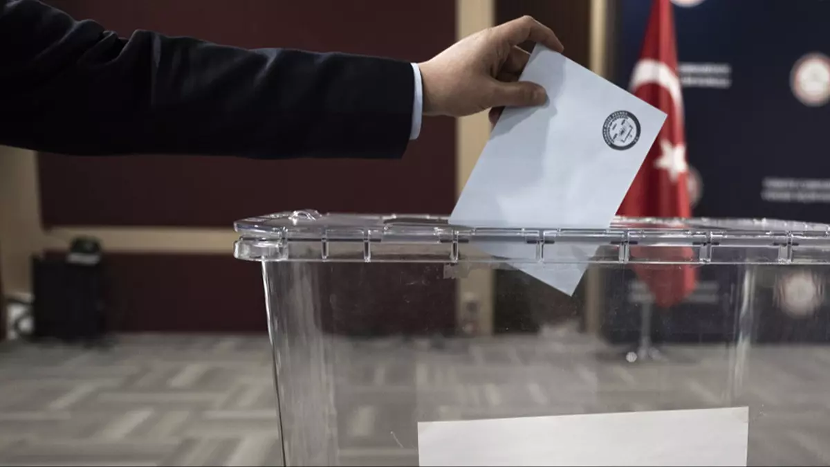 Türkiye sandık başında: 81 ilde oy verme işlemi başladı!