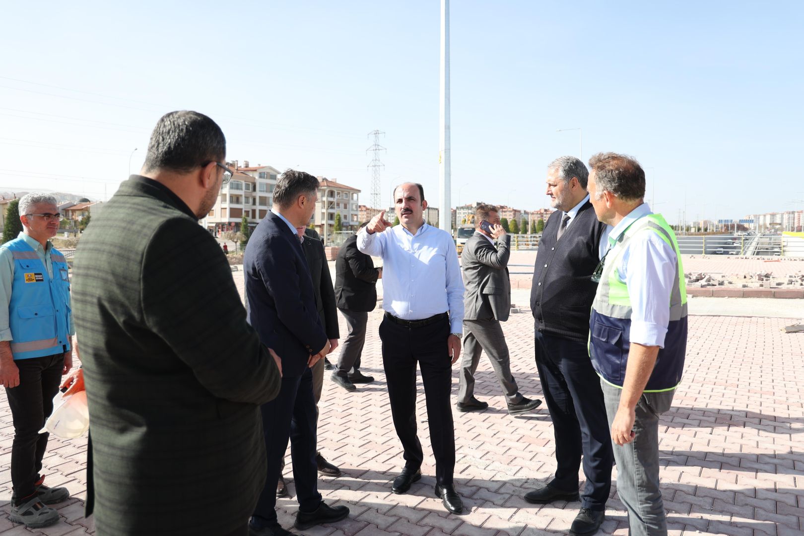 Başkan Altay, Fırat Caddesi Köprülü Kavşağı’nda incelemelerde bulundu