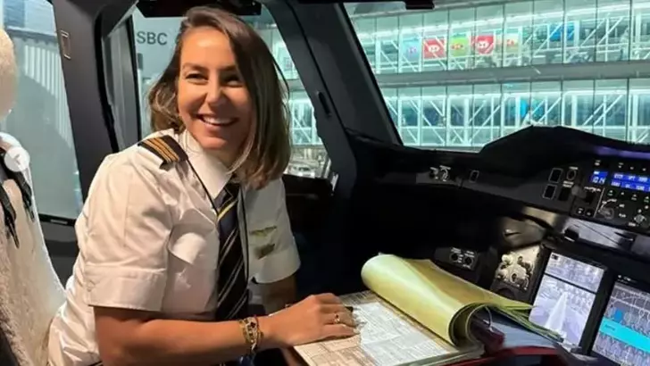 Dünya’nın en büyük yolcu uçağının kaptan koltuğunda ilk Türk kadın pilot