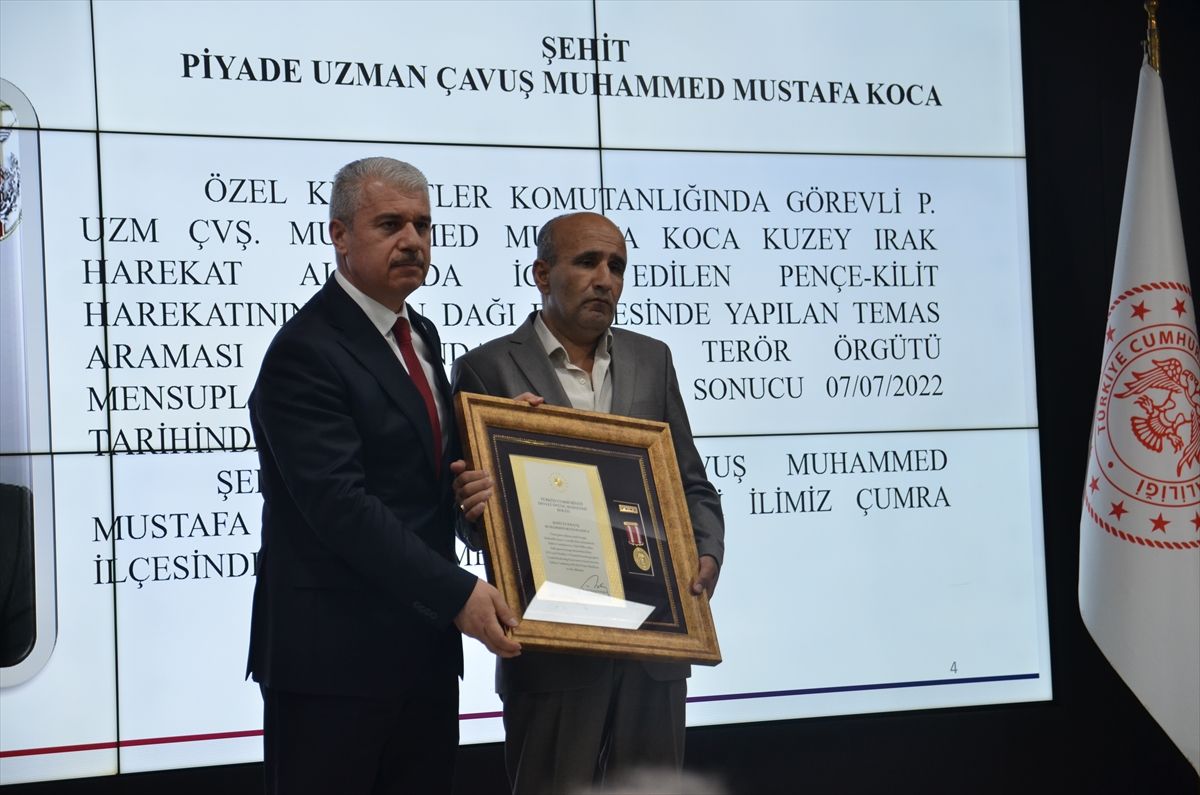 Konya'da şehit yakınları ve gazilere Devlet Övünç Madalyası ve Beratı verildi