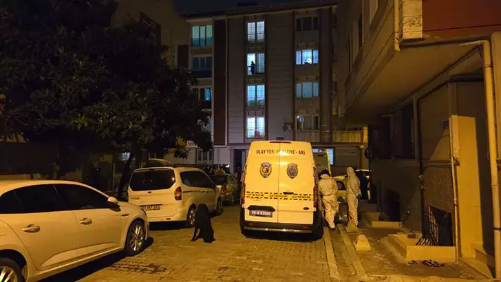 Esenyurt'ta kız arkadaşını yaralayıp, annesini öldürdü