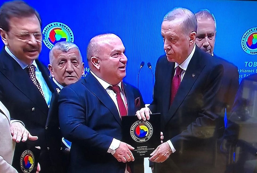 Ali Kaya’ya büyük onur! Cumhurbaşkanı Erdoğan'dan Konyalı iş insanına ödül