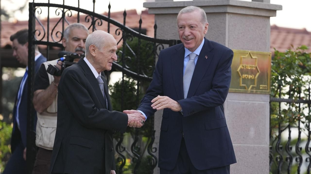 Cumhurbaşkanı Erdoğan, MHP Genel Başkanı Bahçeli'yi ziyaret etti