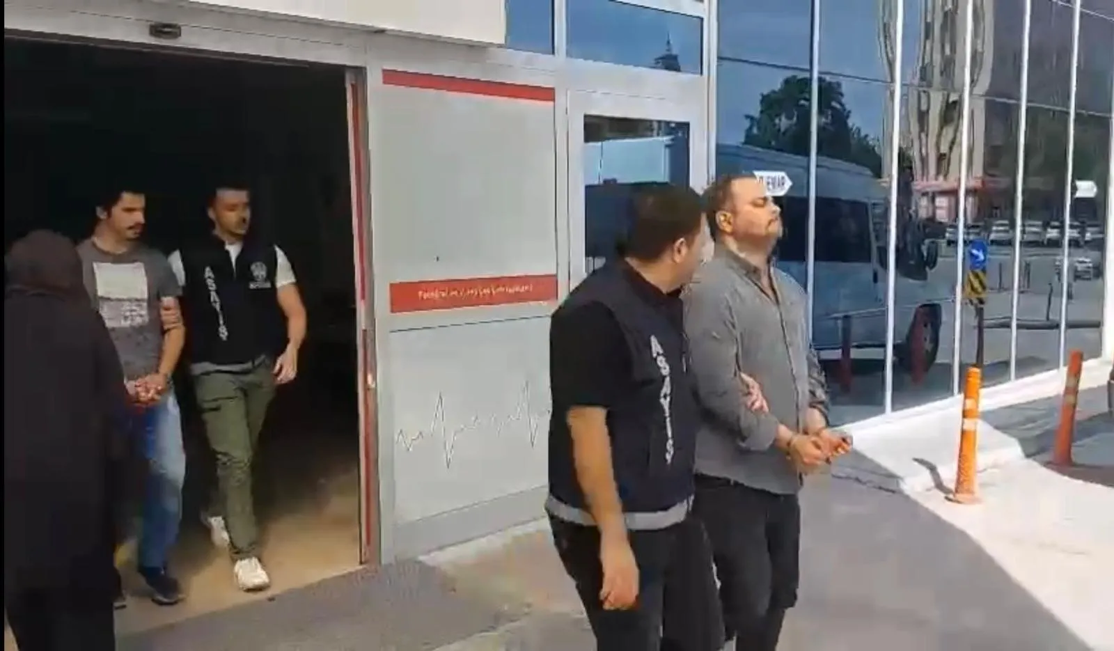 Konya'da  Zafer Partili avukat Suriyeli ailenin evini kundakladı! Para konusunda anlaşamadı evi yaktı