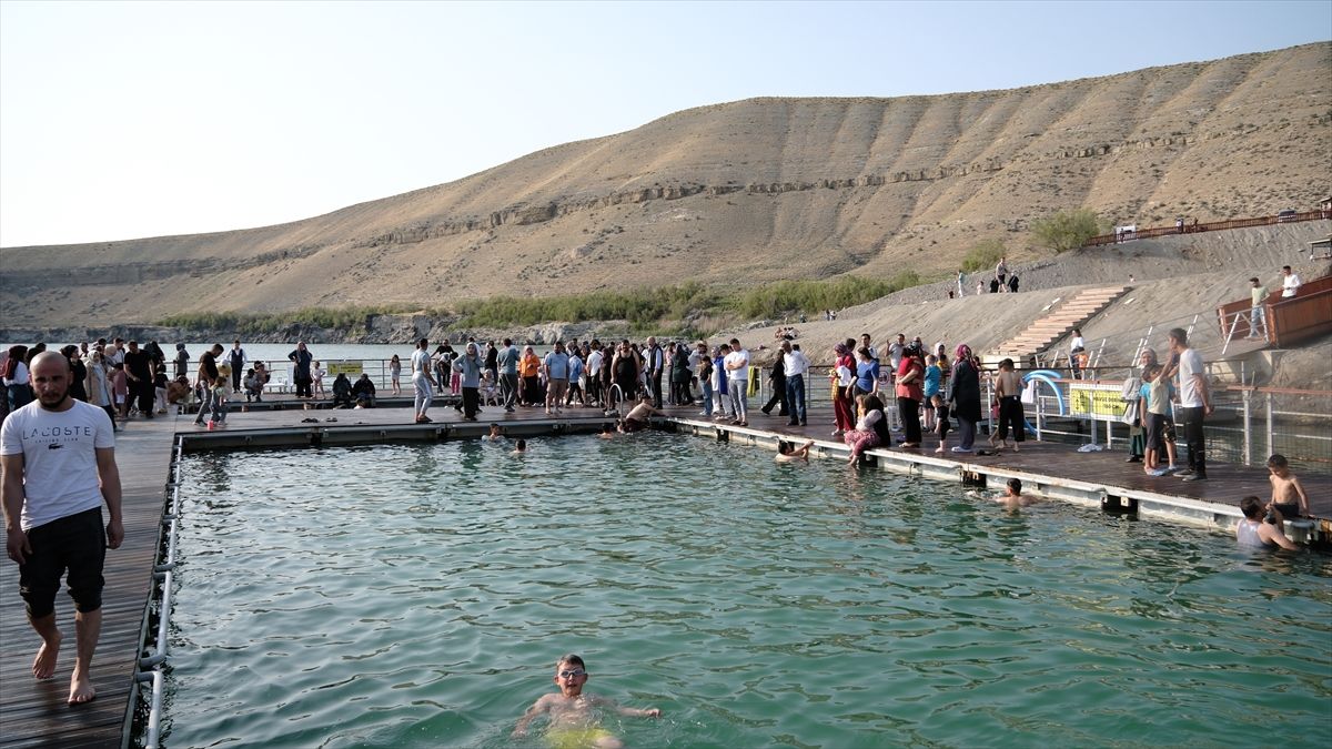 Acıgöl, Kurban Bayramı tatilinde yerli turistlerin akınına uğradı