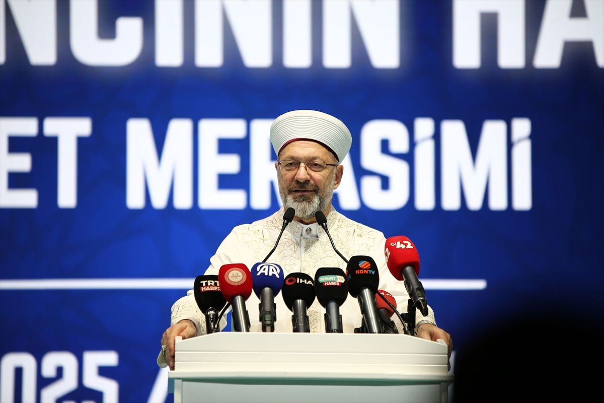 Diyanet İşleri Başkanı Ali Erbaş, Konya'da hafızlık icazet töreninde konuştu