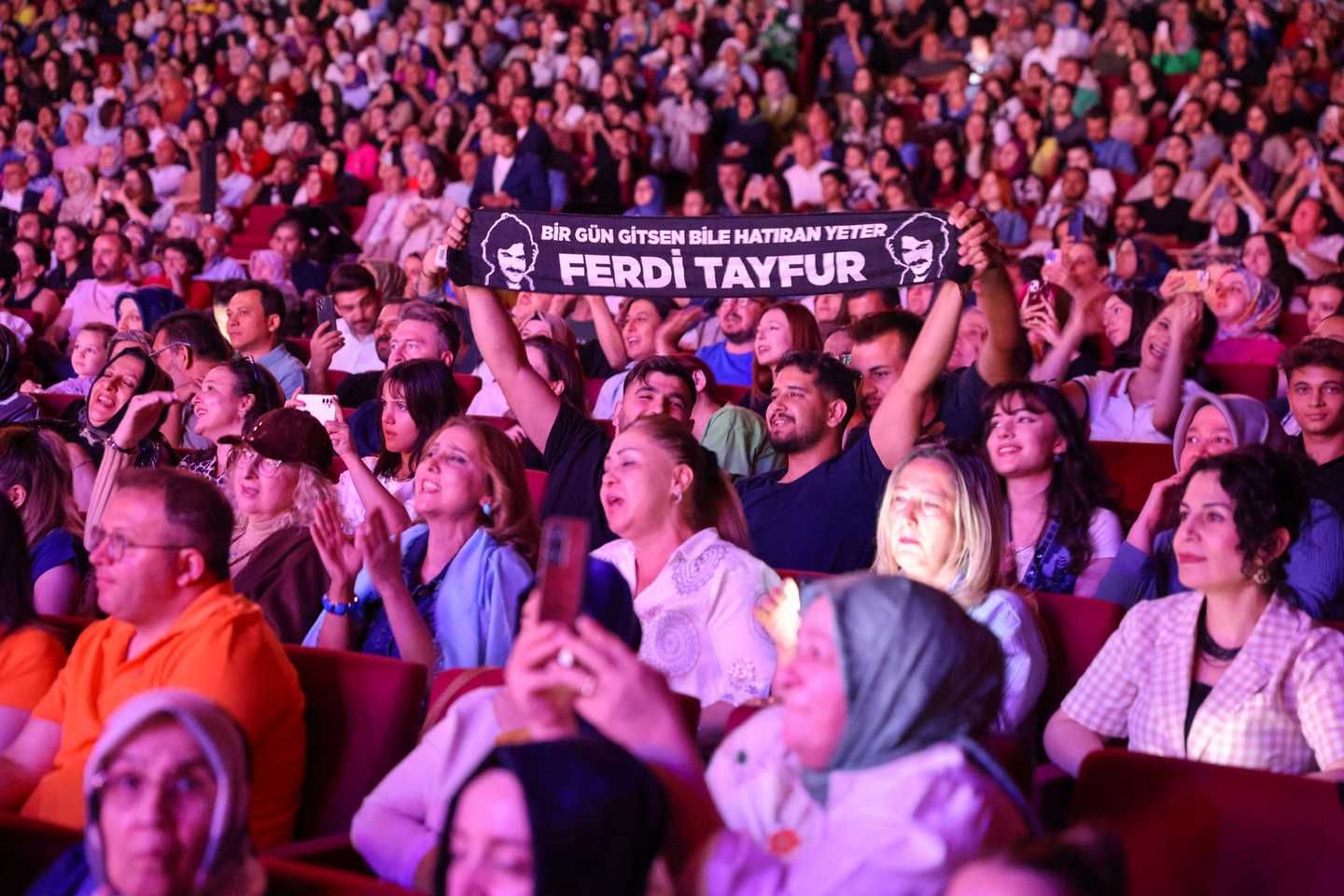 Selçuklu'da Ferdi Tayfur Rüzgarı