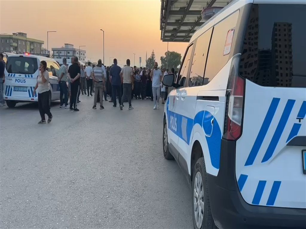 Tarsus'ta sokak ortasında silahlı kavga: 2 kardeş öldü, 2 yaralı