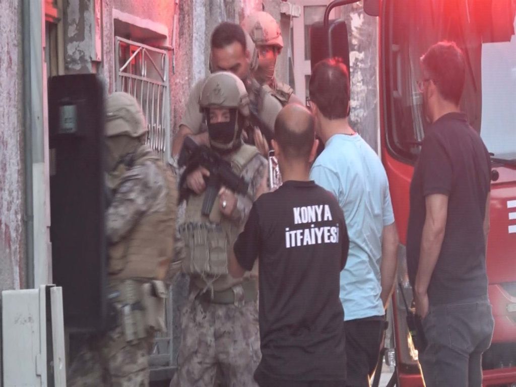 Yer Konya... Koruma altına alınan çocuğu geri verilmeyince boğazına bıçak dayayıp, evini yaktı