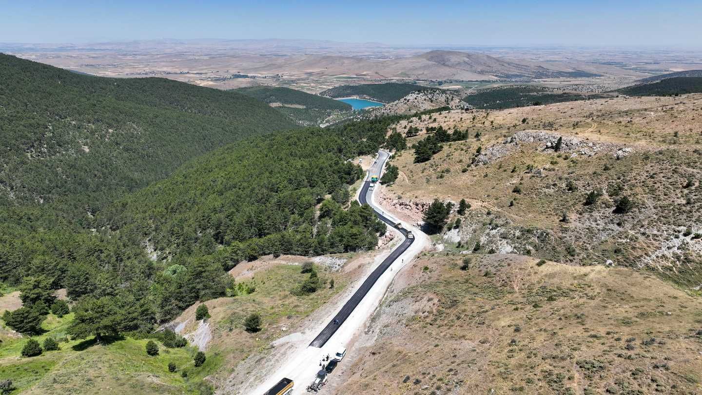 Bilecik- Kestel Arasında Asfalt Çalışmaları Sürüyor