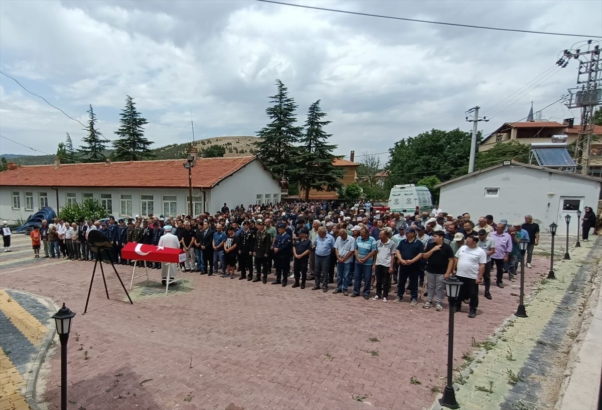 Kıbrıs gazisi İsmail İnar, Konya'da son yolculuğuna uğurlandı
