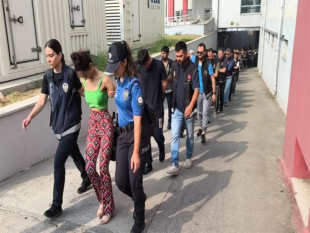 Konya dahil 6 ilde 'torbacı'lara yönelik operasyonda 41 şüpheli adliyede