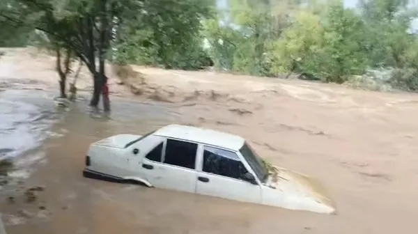 Konya’da sağanak yağış etkili oldu
