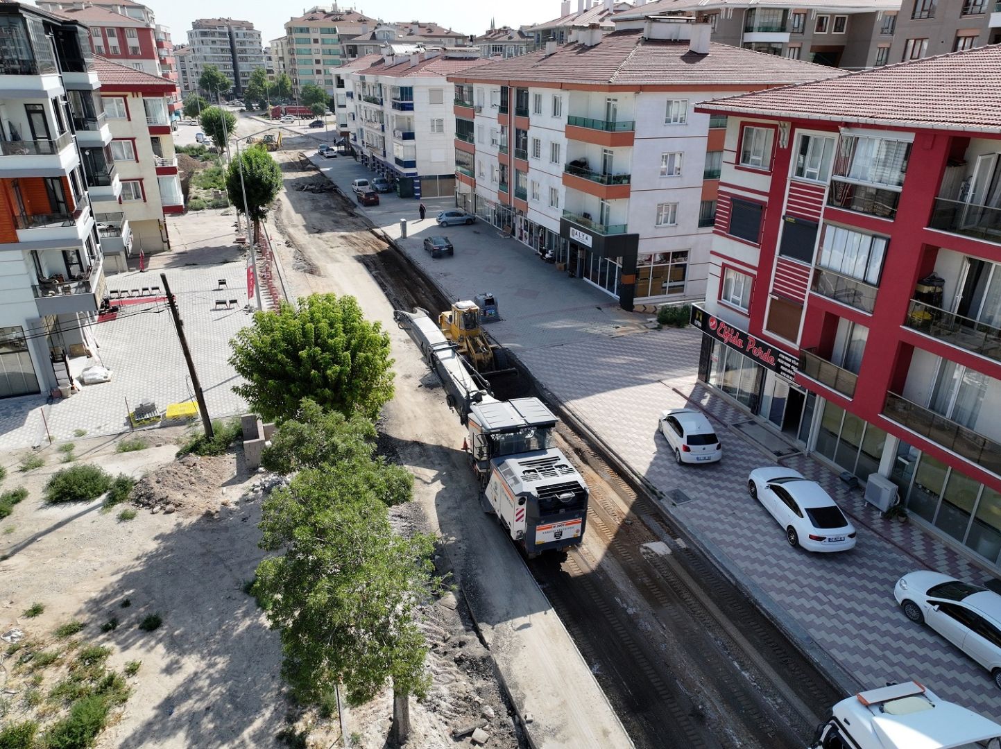 Karakayış Caddesi’nde yenileme çalışmaları
