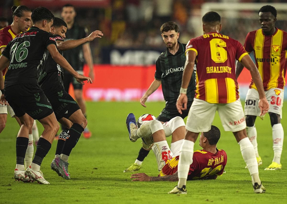 Konyaspor İzmir’de 1 puanı 85’te kurtardı
