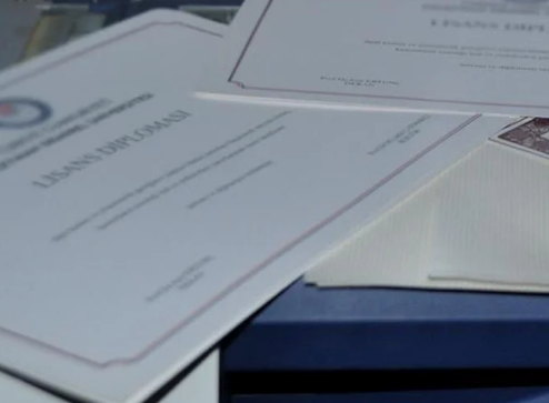 Türkiye sahte diplomalarla çalkalanıyor: Psikolog halıcı çıktı!