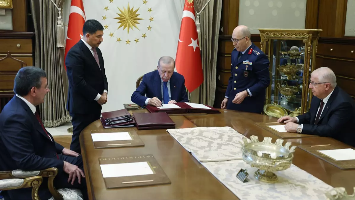 YAŞ kararları açıklandı! Genelkurmay Başkanı değişti