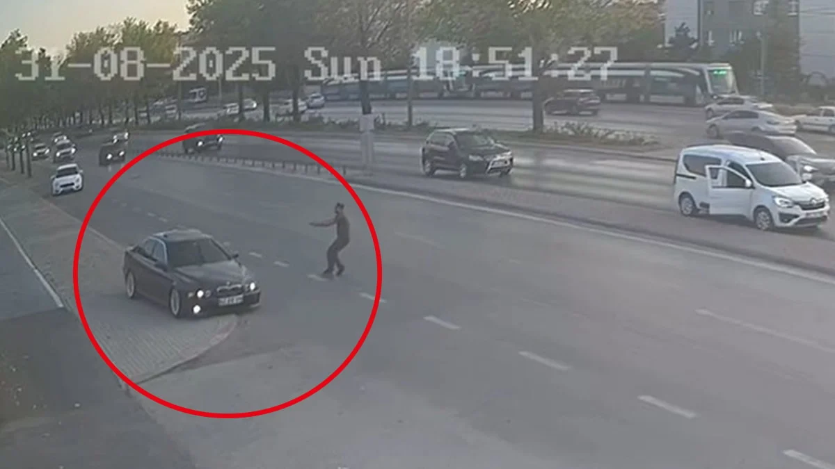 Yer Konya...Trafiği tehlikeye atan maganda lastiğine ateş edilerek durduruldu