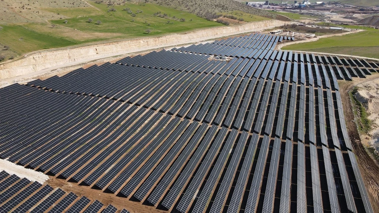 Cengiz Holding'den 64,5 Milyon Dolarlık Güneş Enerjisi Yatırımı