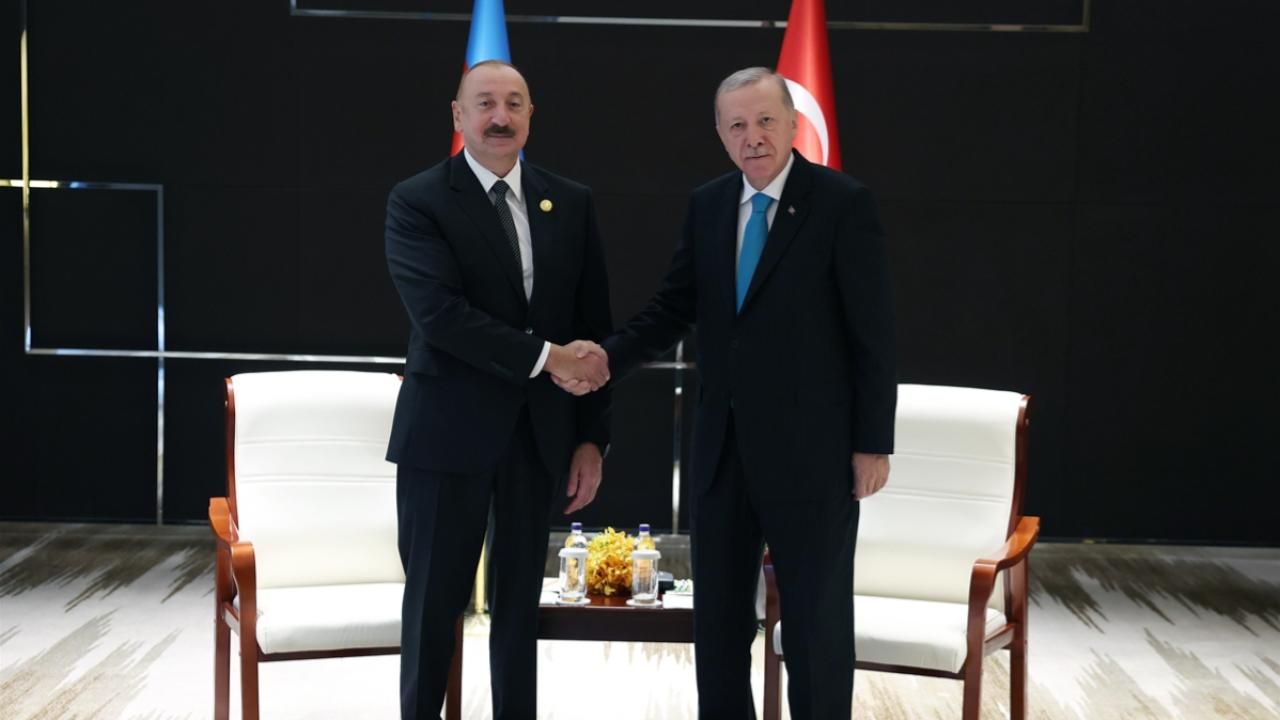 Cumhurbaşkanı Erdoğan'dan Çin'de diplomasi trafiği