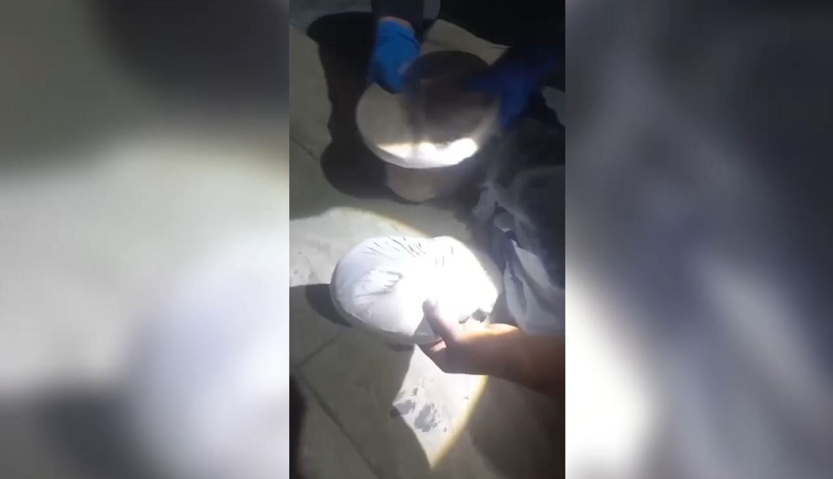 Konya’da şüpheli araç durduruldu! 3 kilo eroin ele geçirildi