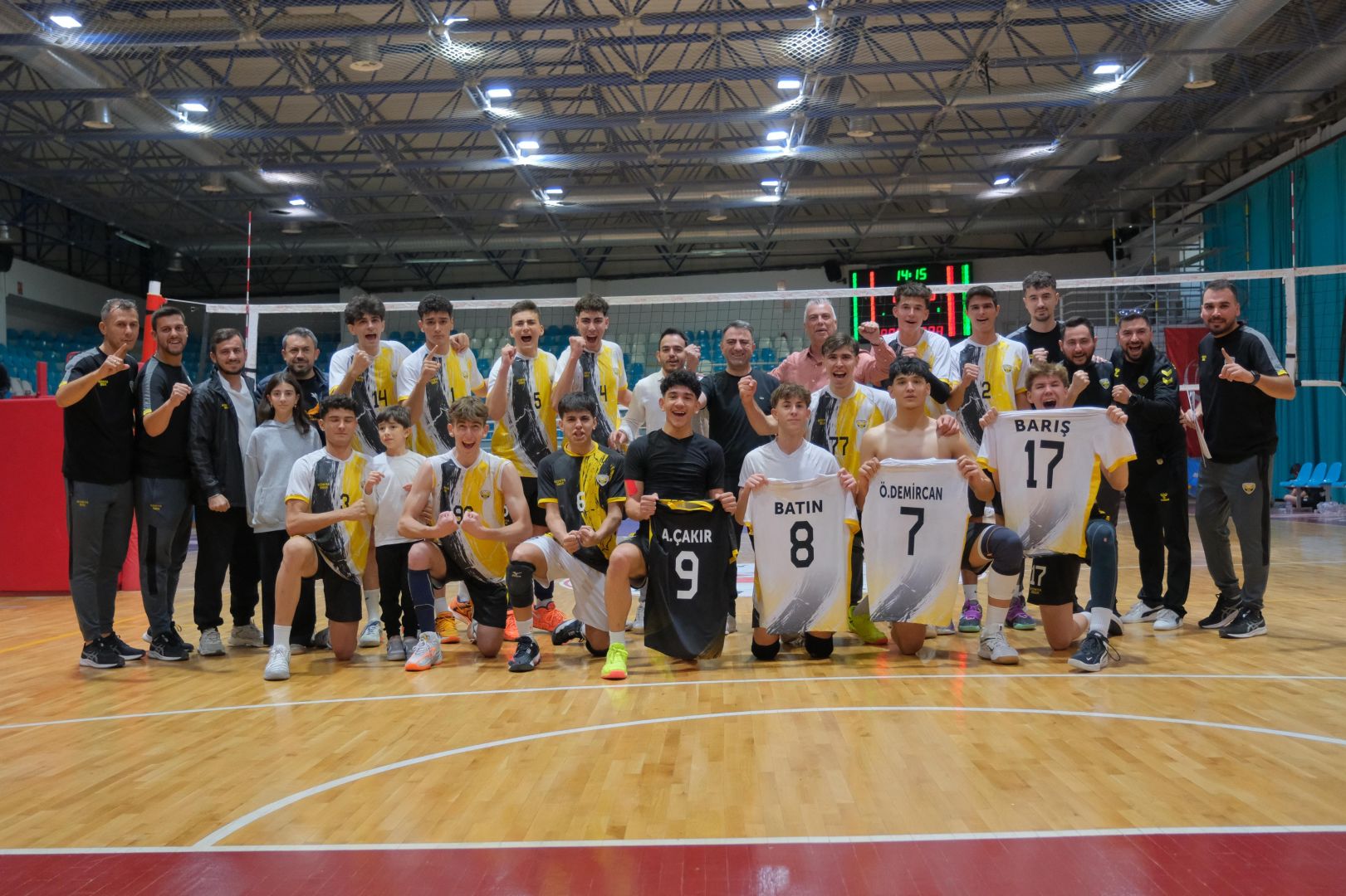 Büyükşehir Belediyespor Voleybol’da Sezona Galibiyetle Başladı