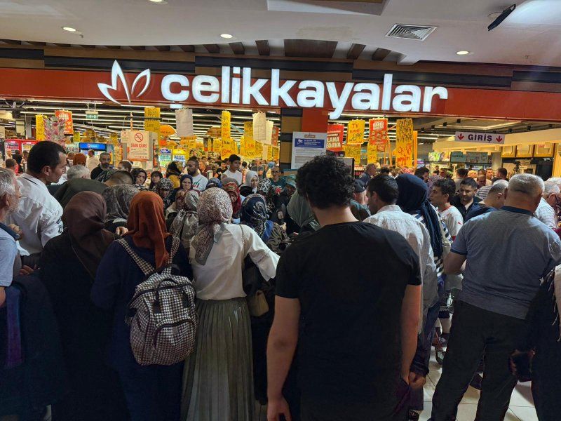 Çelikkayalar Market’te “Garaj Günleri” Heyecanı Bu Kez BİNKONUT Şubesi’nde!