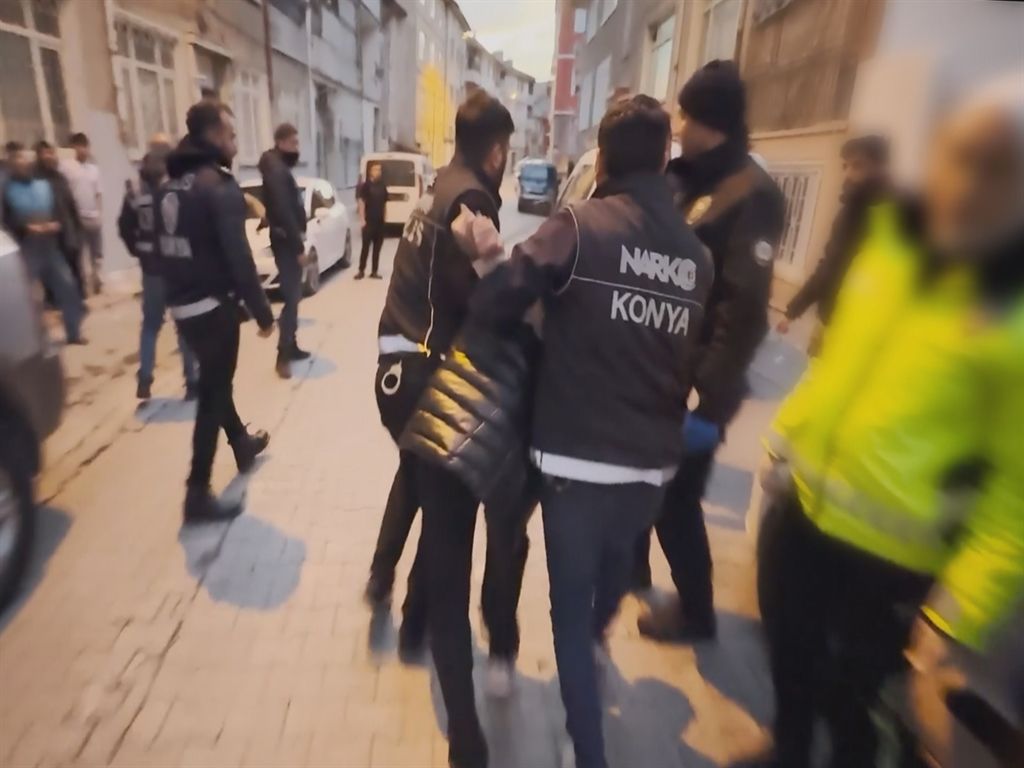 Konya merkezli 12 ildeki "Narkokapan Konya" operasyonunda yakalanan şüphelilerden 369'u tutuklandı