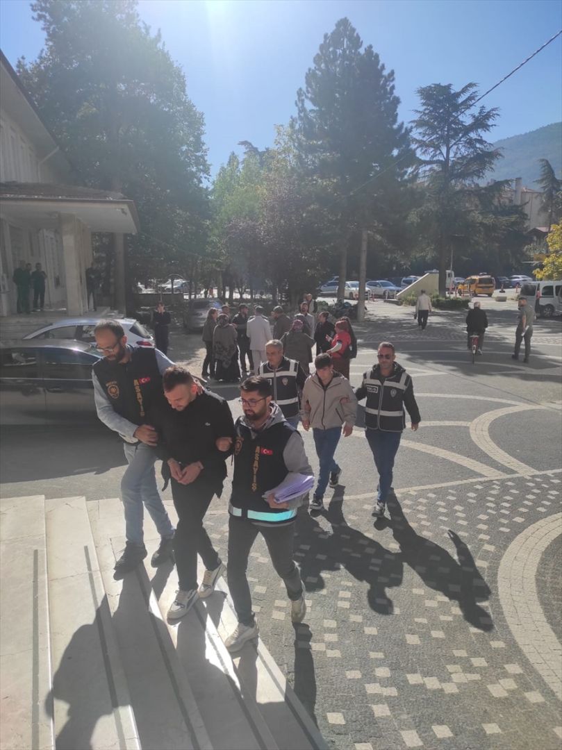 Konya'da uyuşturucu operasyonunda 12 şüpheli gözaltına alındı