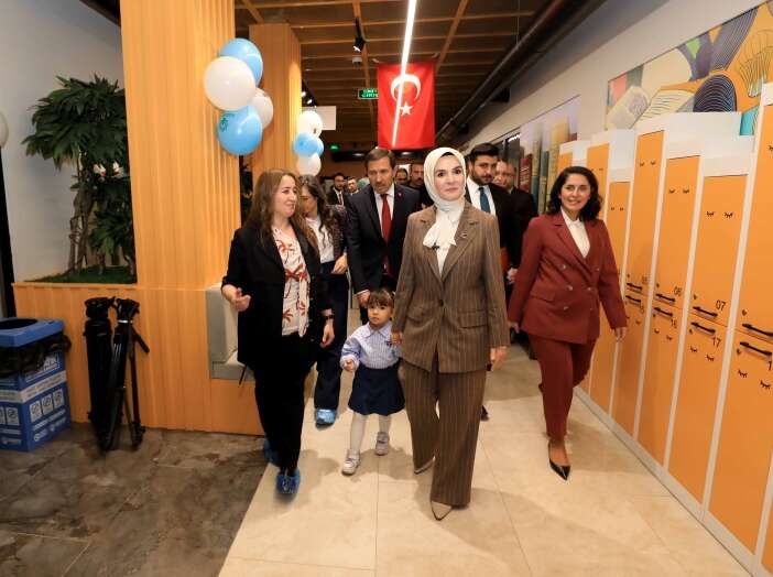 Bakan Göktaş Hoşkubbe Millet Kütüphanesini Ziyaret Etti