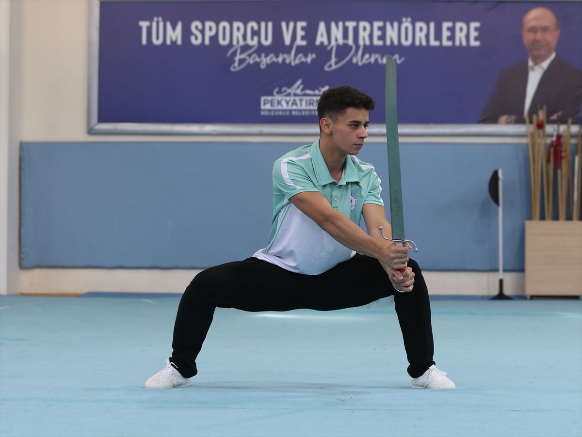 Dünya şampiyonu milli wushucu, 2026 Yaz Gençlik Olimpiyat Oyunları'na gözünü çevirdi