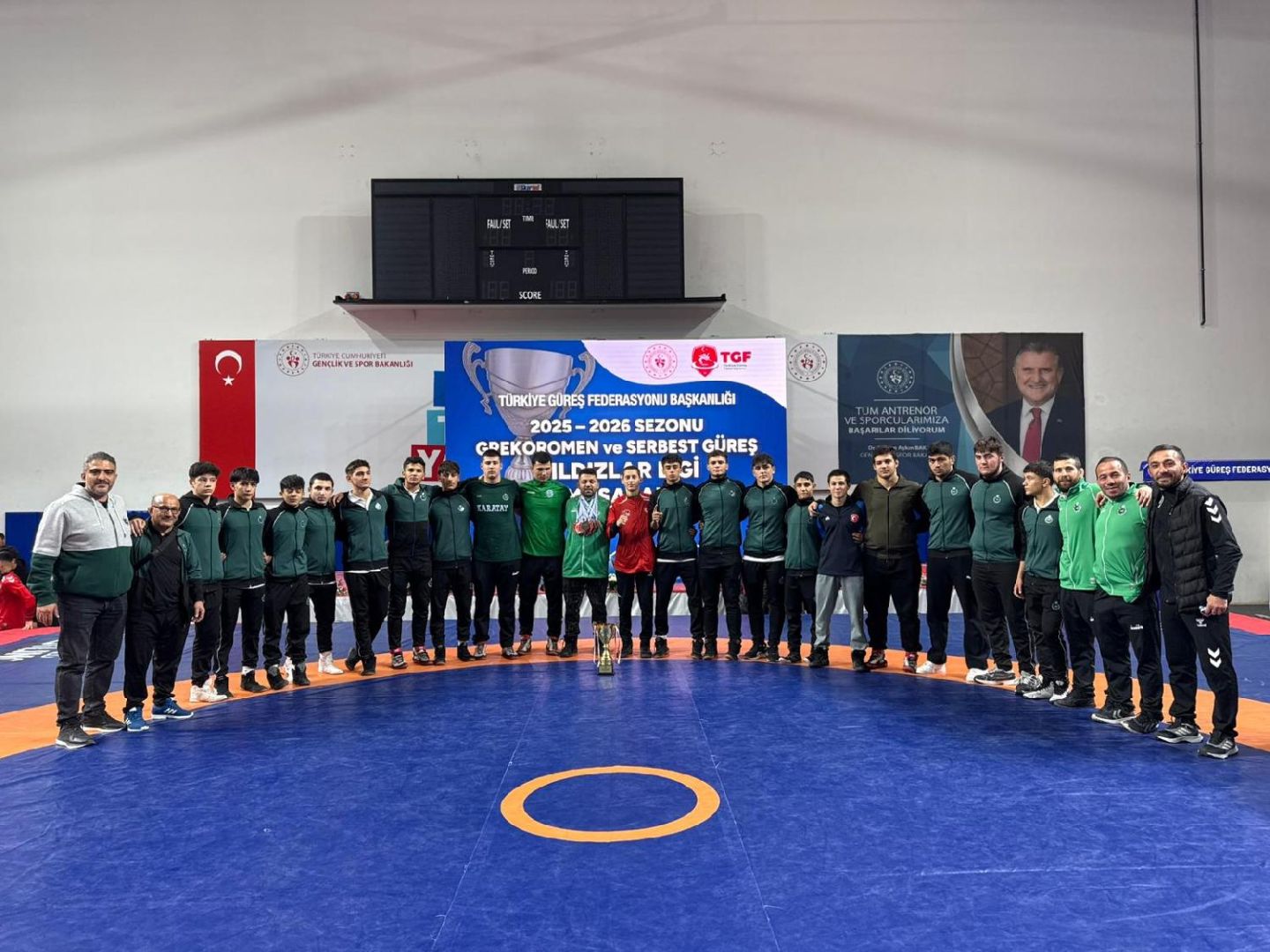 Karataylı yıldız güreşçiler Türkiye ikinciliğini Konya'ya getirdi