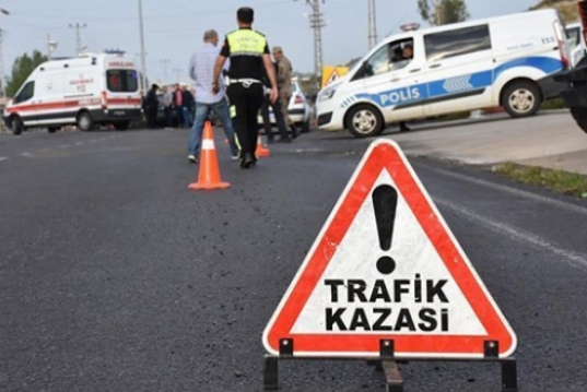 Konya’da ilkokul önünde feci kaza: Küçük kız yolun karşısına geçerken otomobil çarptı!