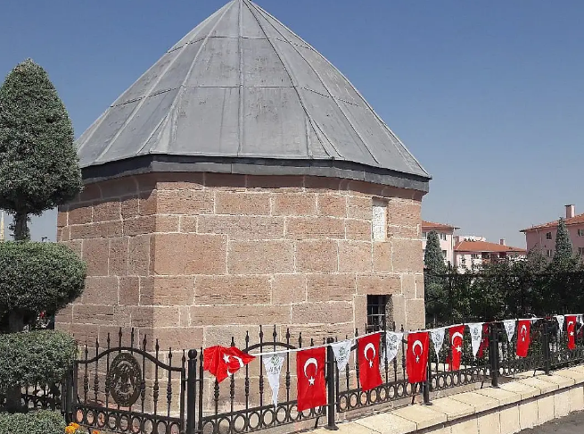 Konya’nın saklı hazinesi: Mevlevi aşçısının asırlık türbesi!