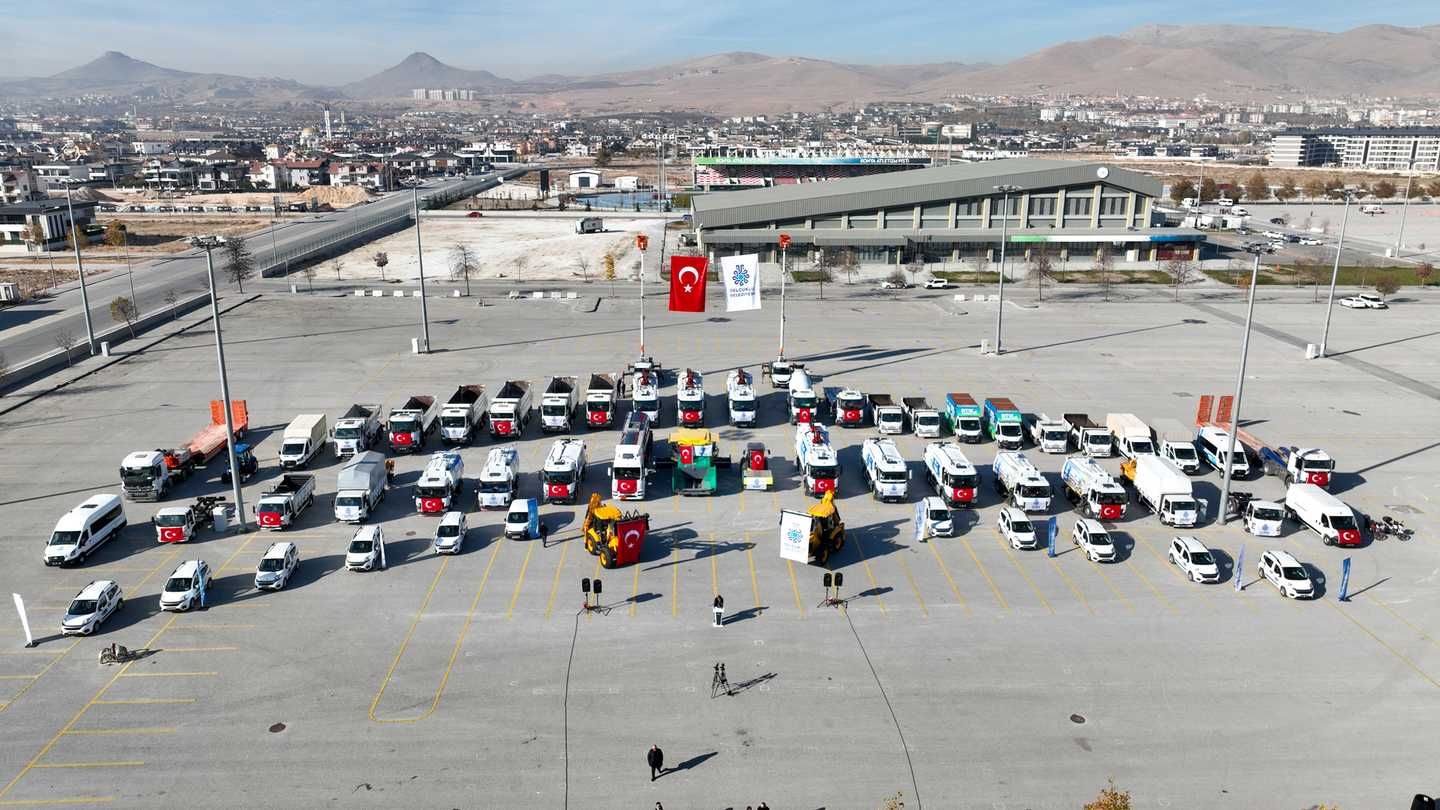 Selçuklu Belediyesi araç filosuna 71 araç daha ilave etti