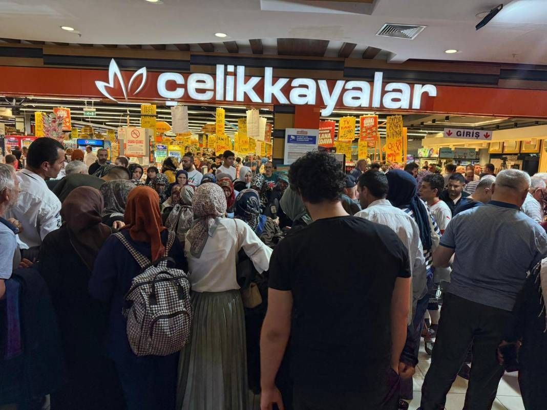 Çelikkayalar'da  yılın son indirimi başladı