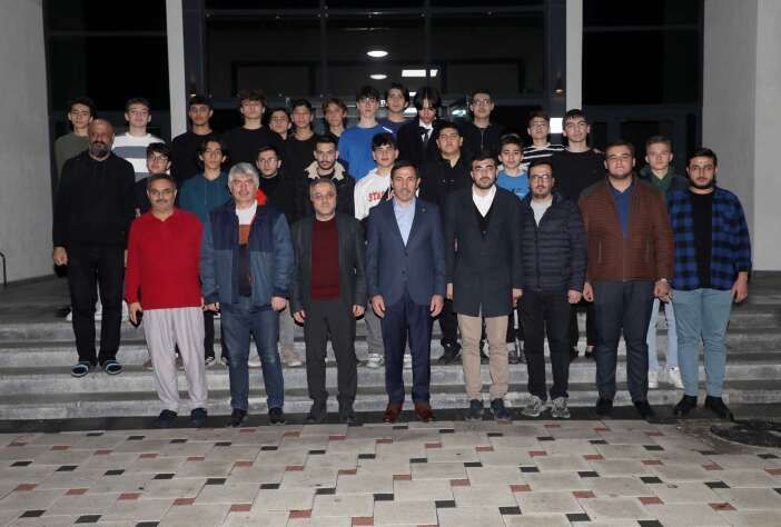 Başkan Kılca öğrencilerle bir araya geldi