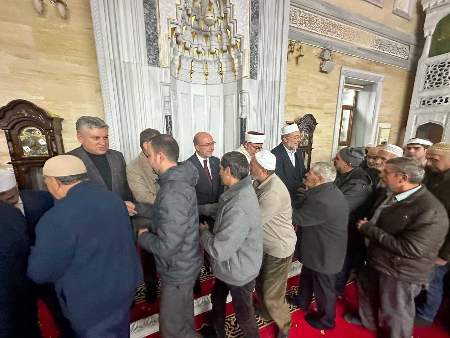Başkan Pekyatırmacı Regaip Kandili Münasebetiyle Vatandaşlarla Bir Araya Geldi