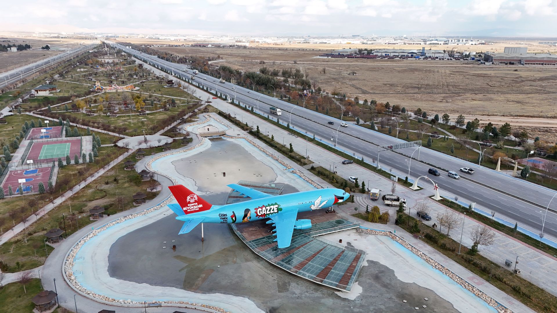 Konya Büyükşehir, 'Gazze' mesajıyla şehre gelenleri karşılıyor!