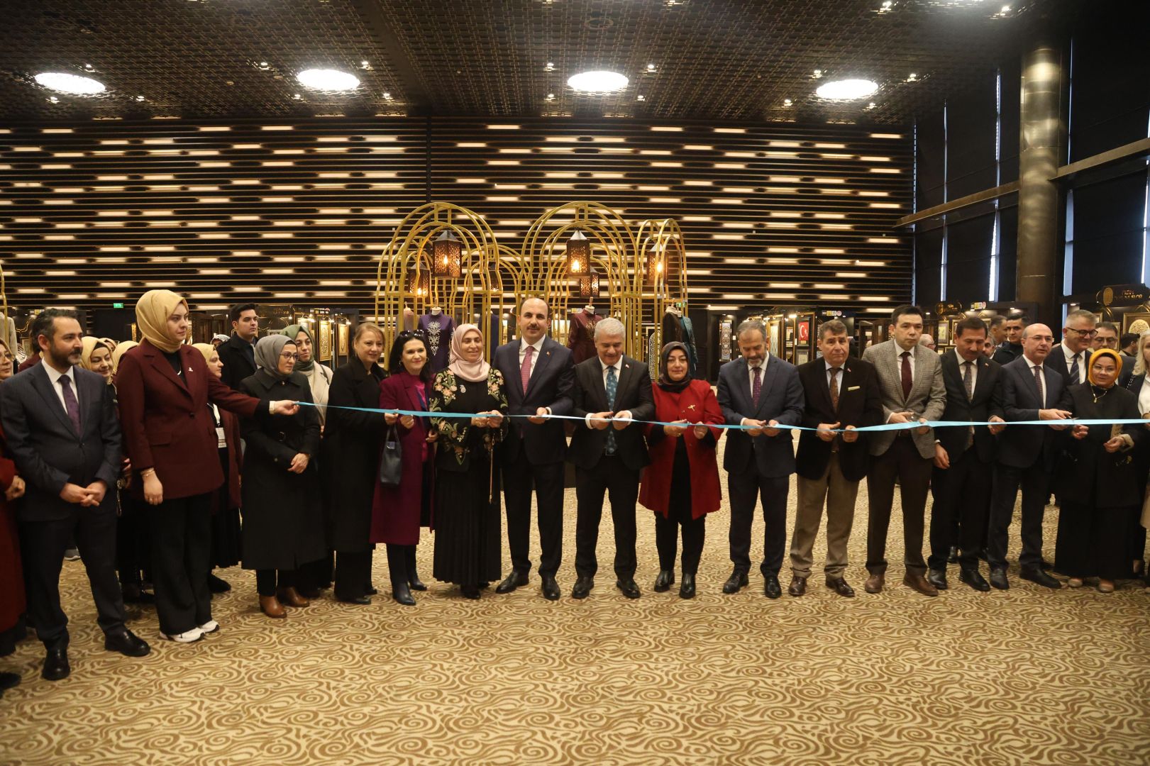 Konya'da 17. Altın Dokunuşlar Sergisi açıldı