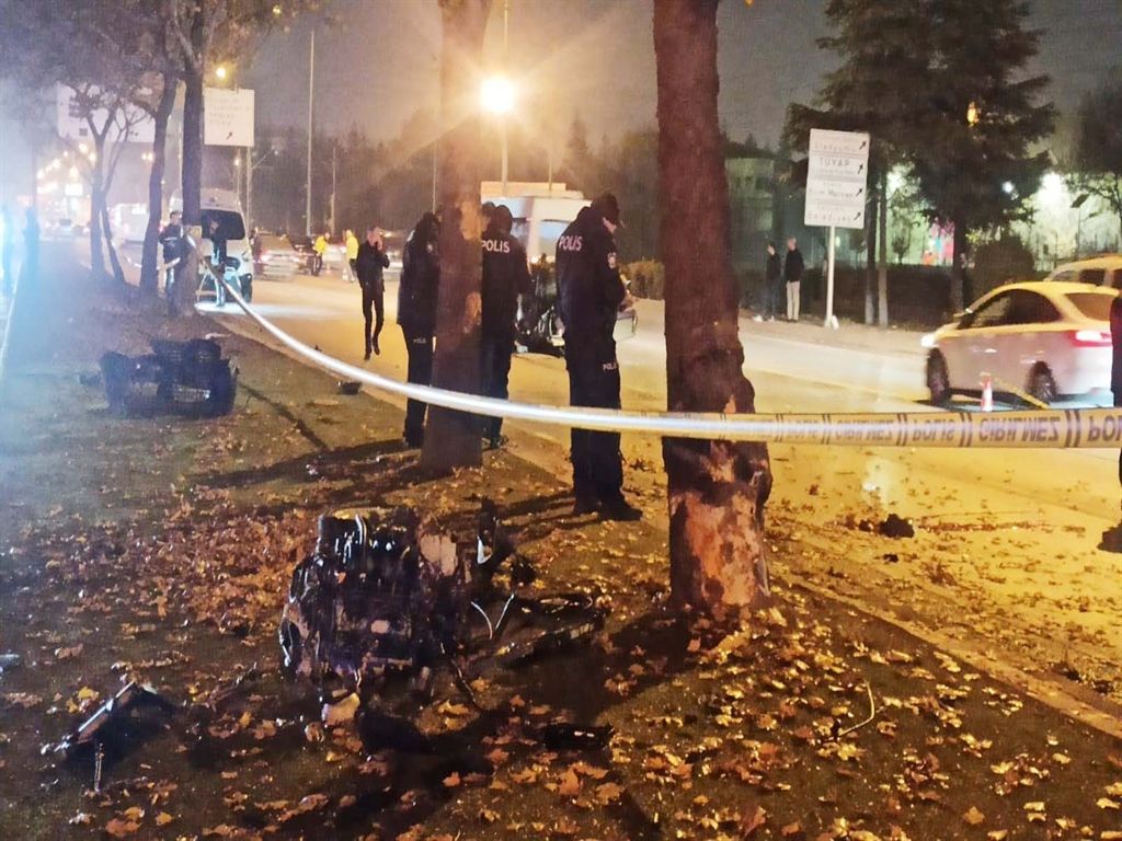Konya'da Otomobil, ağaca çarpıp takla attı; Hatice öldü, alkollü sürücü yaralı