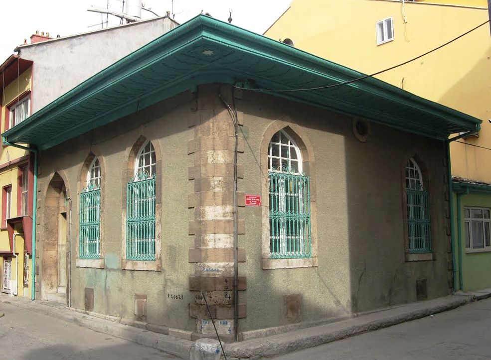 Konya’daki bu camii tarihin akışına uymamış: Özelliğiyle dikkat çekiyor!