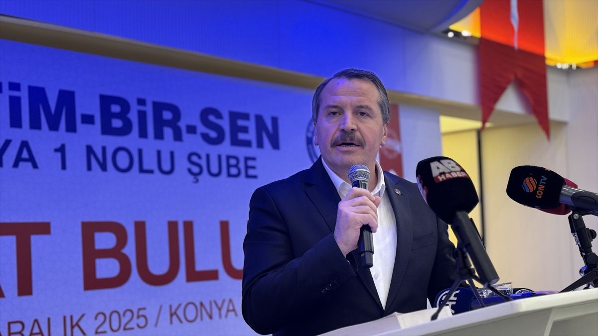 Memur-Sen Genel Başkanı Yalçın, Konya'da "Teşkilat Buluşması" programında konuştu