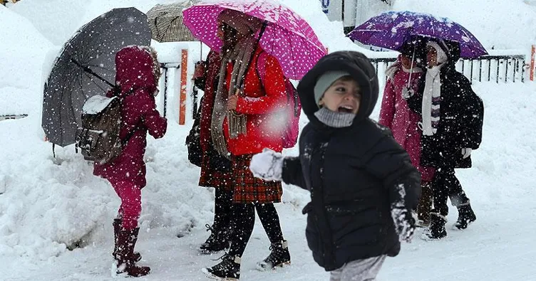 Konya’da kar nedeniyle 21 ilçede okullar tatil edildi!