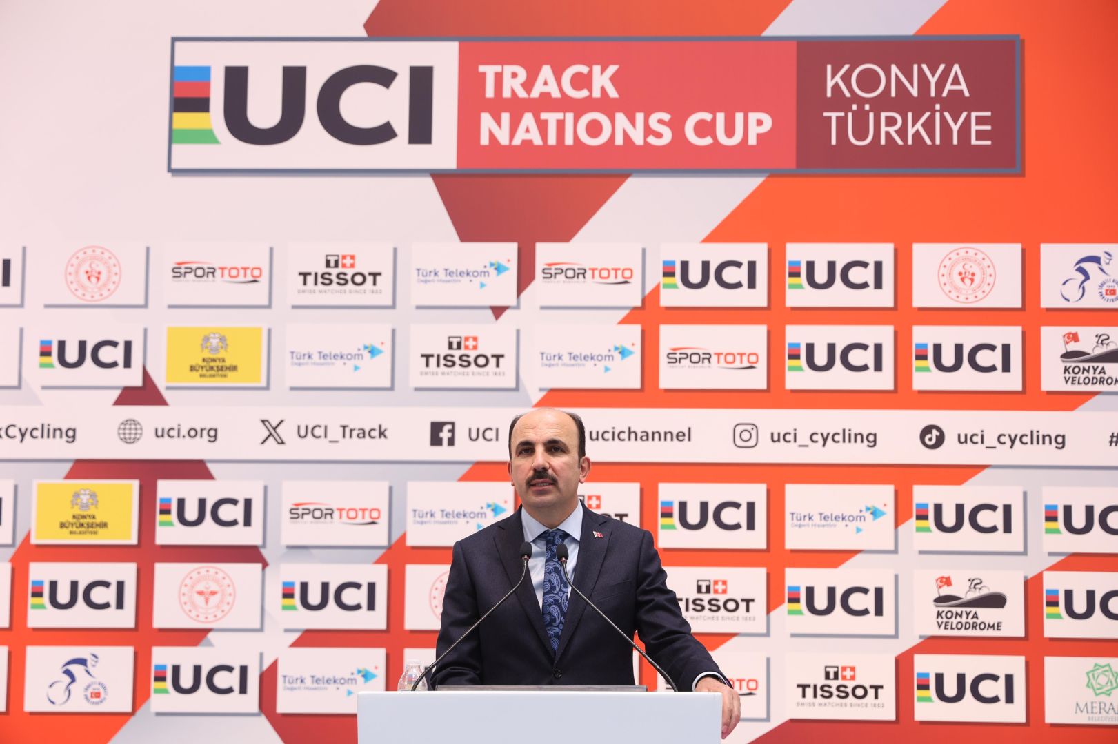 Başkan Altay Tüm Sporseverleri "2026 Elit Avrupa Pist Bisikleti Şampiyonası"na Davet Etti