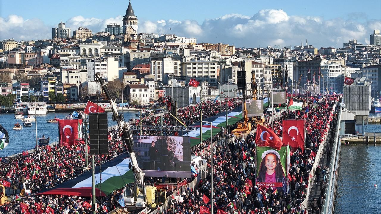 İstanbul'dan dünyaya Gazze mesajı... "Sinmiyoruz, susmuyoruz Filistin'i unutmuyoruz"